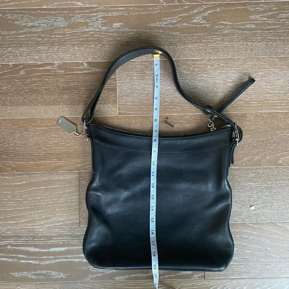 Coach Classic Leather Tote | Black - Picture 3 of 7